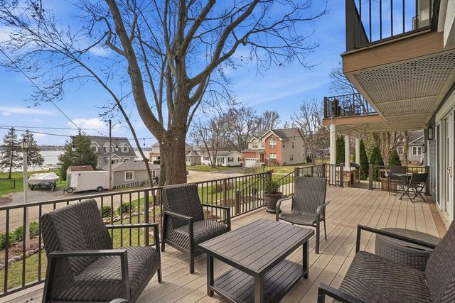 25817 W Cook Street, Wauconda, IL 60084