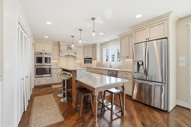 25817 W Cook Street, Wauconda, IL 60084