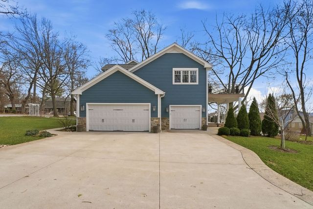 25817 W Cook Street, Wauconda, IL 60084