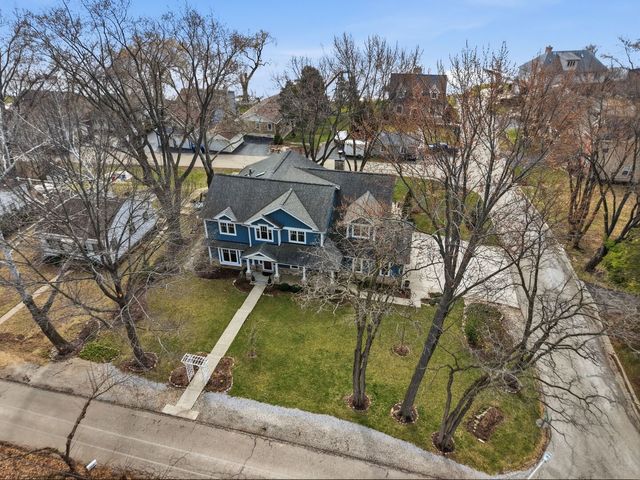 25817 W Cook Street, Wauconda, IL 60084