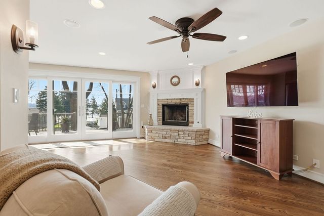 25817 W Cook Street, Wauconda, IL 60084