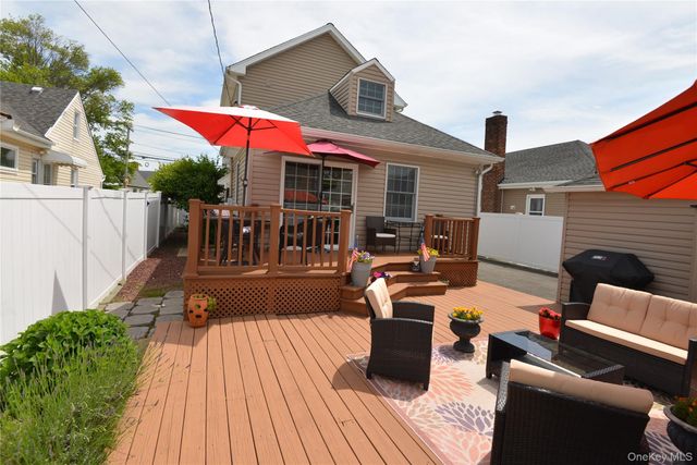 2698 Rosebud Avenue, Merrick, NY 11566