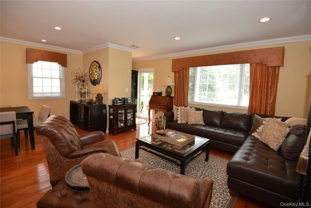 2698 Rosebud Avenue, Merrick, NY 11566