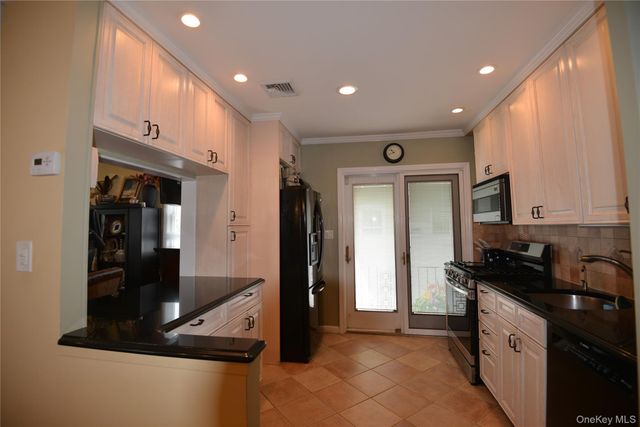 2698 Rosebud Avenue, Merrick, NY 11566