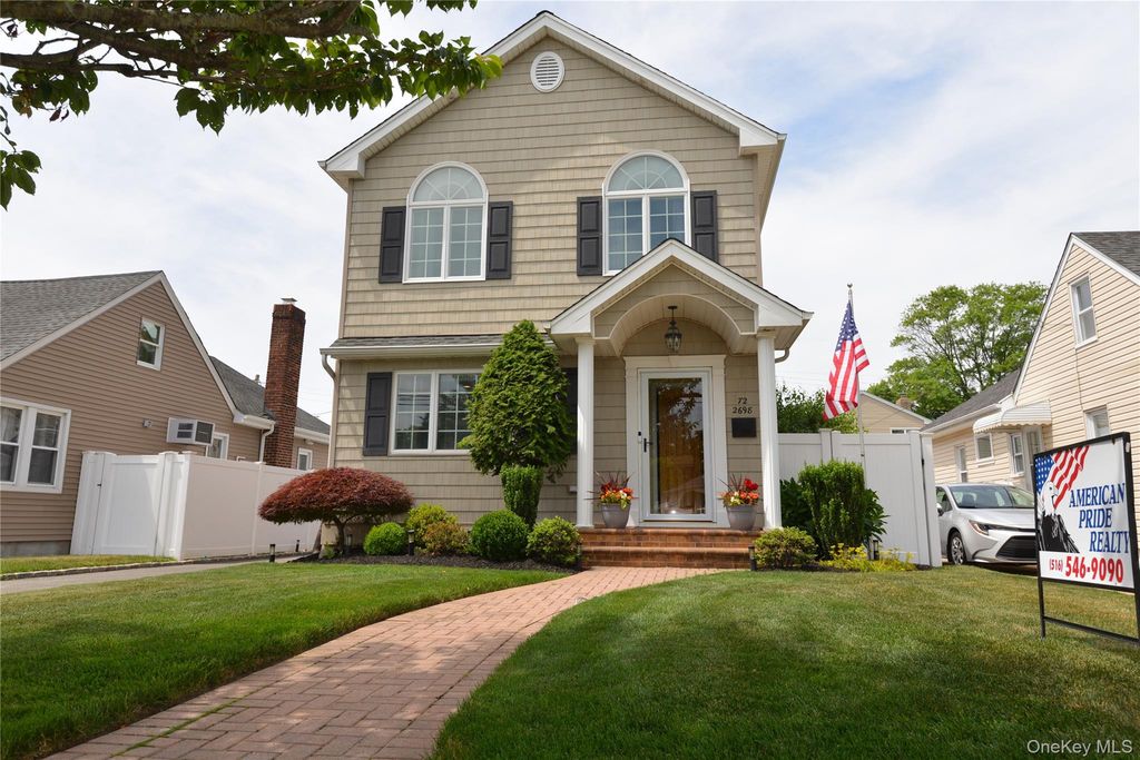 2698 Rosebud Avenue, Merrick, NY 11566