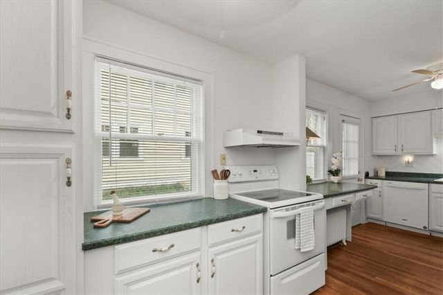 1525 W Lexington Avenue, Independence, MO 64052