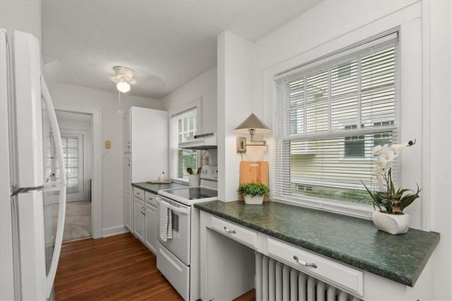 1525 W Lexington Avenue, Independence, MO 64052