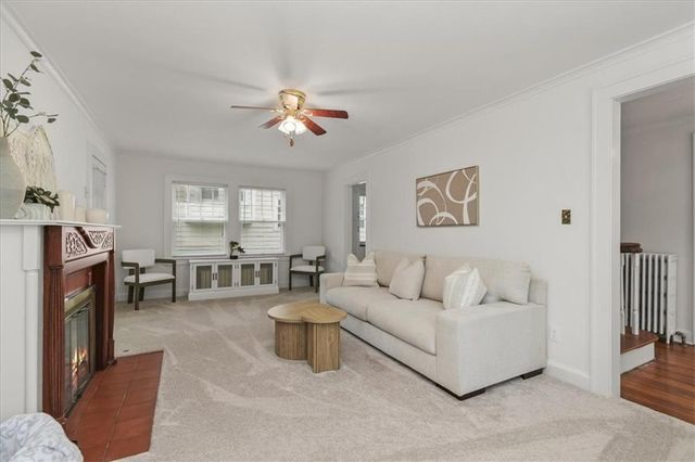 1525 W Lexington Avenue, Independence, MO 64052