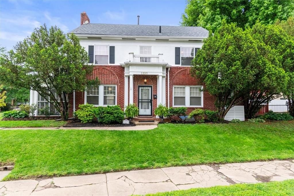 1525 W Lexington Avenue, Independence, MO 64052
