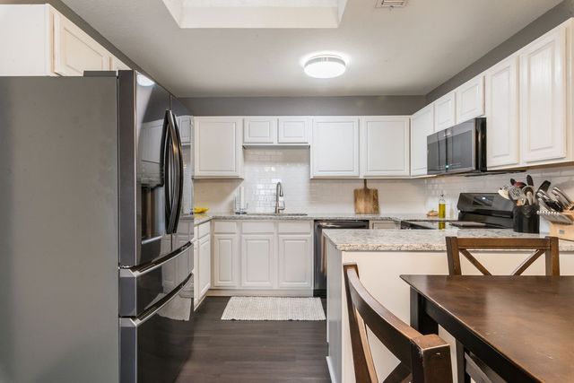 1117 Darren Drive, Burleson, TX 76028