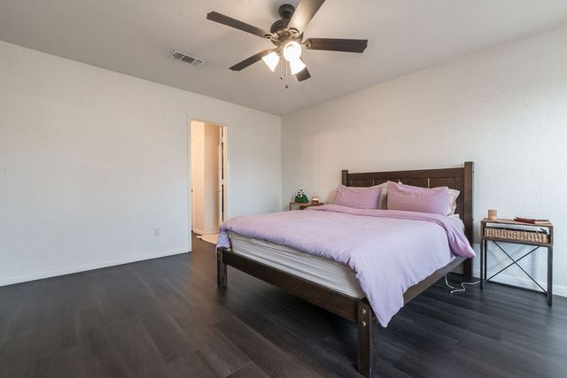 1117 Darren Drive, Burleson, TX 76028