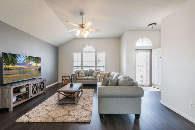 1117 Darren Drive, Burleson, TX 76028