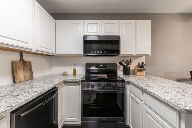 1117 Darren Drive, Burleson, TX 76028