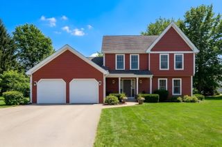 11N215 Capulet Circle, Elgin, IL 60124