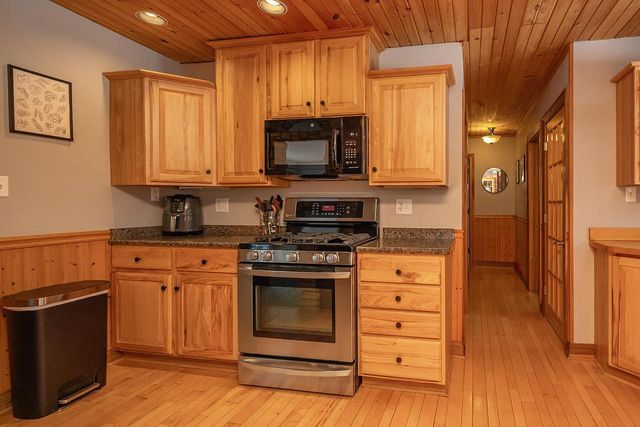 W143S7066 Belmont DRIVE, Muskego, WI 53150