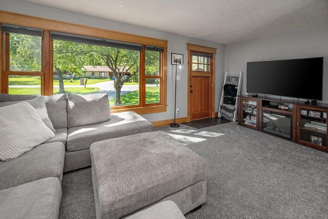 W143S7066 Belmont DRIVE, Muskego, WI 53150