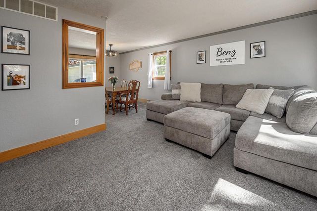 W143S7066 Belmont DRIVE, Muskego, WI 53150
