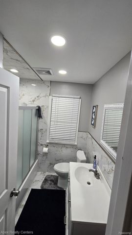 6140 Maple Street, Dearborn, MI 48126
