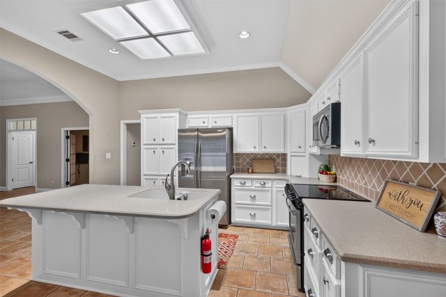323 Oakland Place, Bossier City, LA 71112