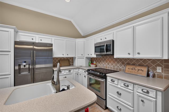 323 Oakland Place, Bossier City, LA 71112