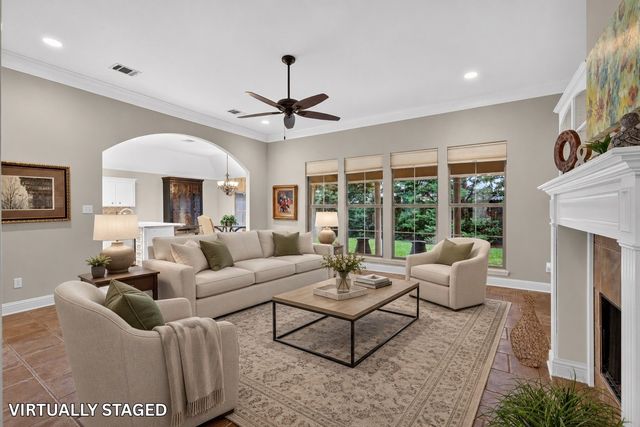 323 Oakland Place, Bossier City, LA 71112