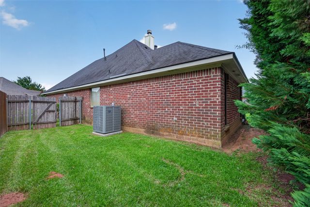323 Oakland Place, Bossier City, LA 71112