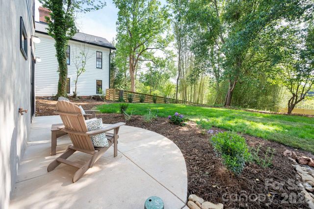 4 Baird Lane, Asheville, NC 28804