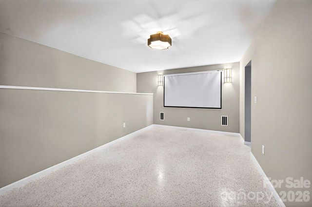 4 Baird Lane, Asheville, NC 28804