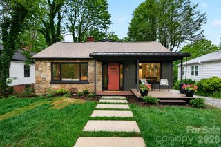 4 Baird Lane, Asheville, NC 28804