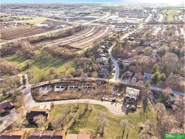 7166 N 79th Court, Omaha, NE 68122