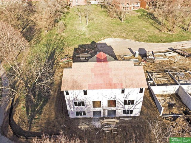 7166 N 79th Court, Omaha, NE 68122