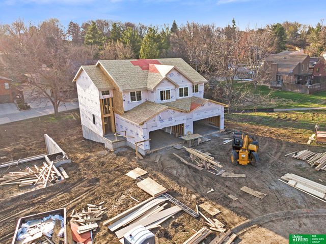 7166 N 79th Court, Omaha, NE 68122