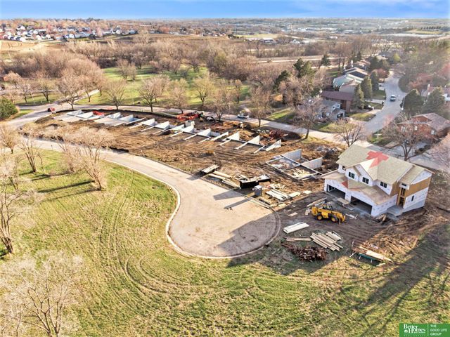 7166 N 79th Court, Omaha, NE 68122