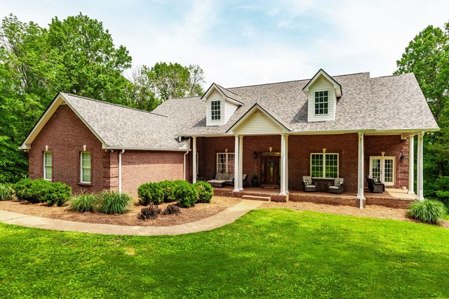 311 Pond Dr, Gallatin, TN 37066