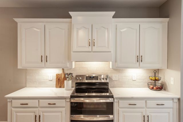 311 Pond Dr, Gallatin, TN 37066