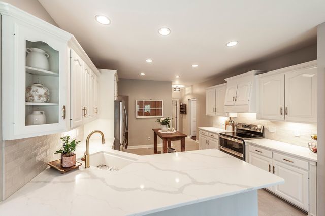 311 Pond Dr, Gallatin, TN 37066