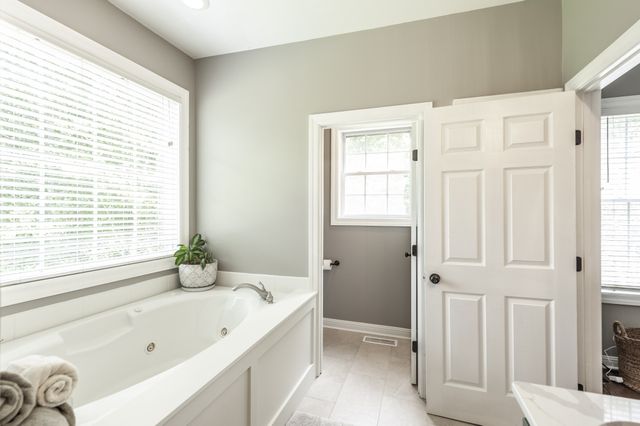 311 Pond Dr, Gallatin, TN 37066