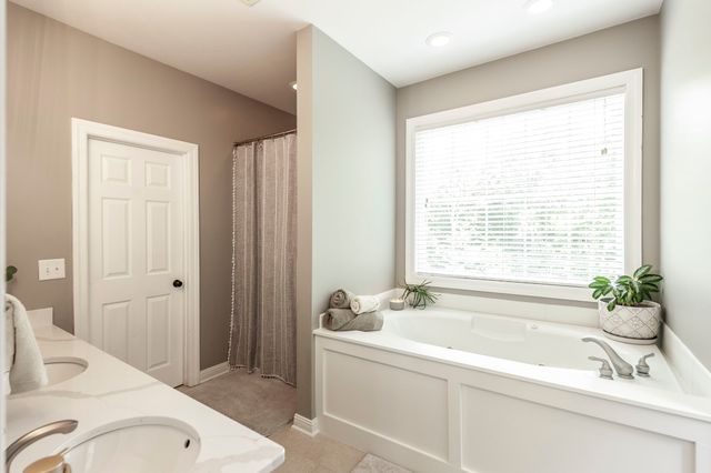 311 Pond Dr, Gallatin, TN 37066