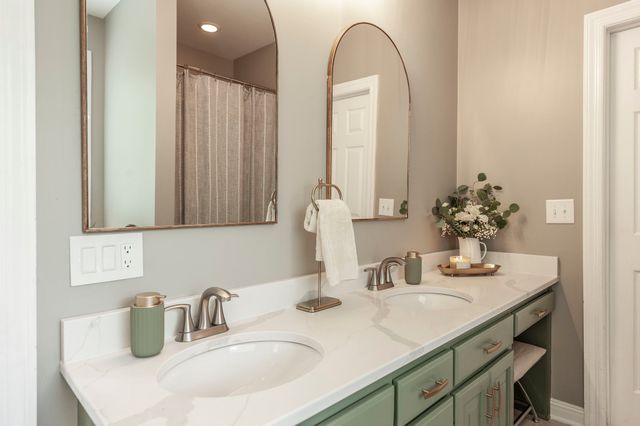 311 Pond Dr, Gallatin, TN 37066