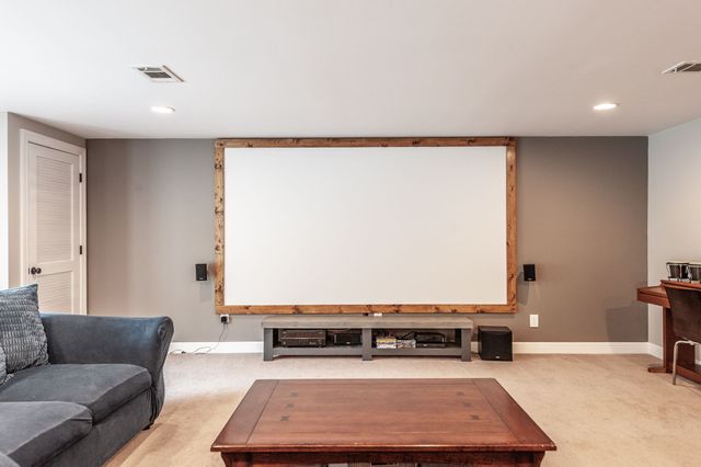 311 Pond Dr, Gallatin, TN 37066