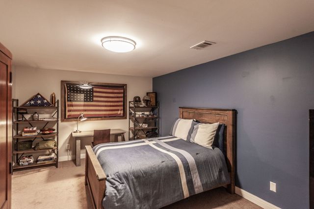 311 Pond Dr, Gallatin, TN 37066