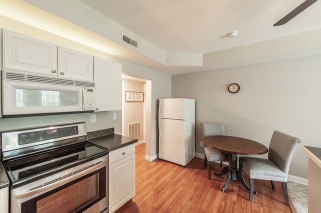 311 Pond Dr, Gallatin, TN 37066