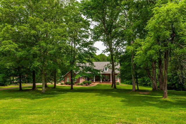 311 Pond Dr, Gallatin, TN 37066