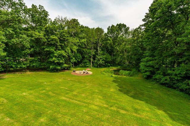 311 Pond Dr, Gallatin, TN 37066