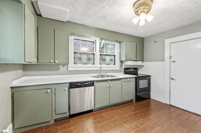 303 Front Street, Easley, SC 29640
