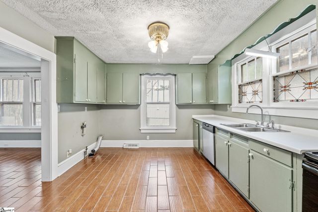 303 Front Street, Easley, SC 29640