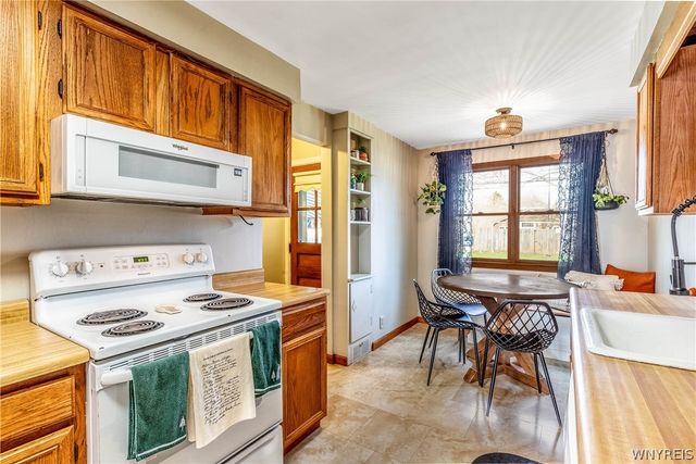 261 Highland Drive, Amherst, NY 14221