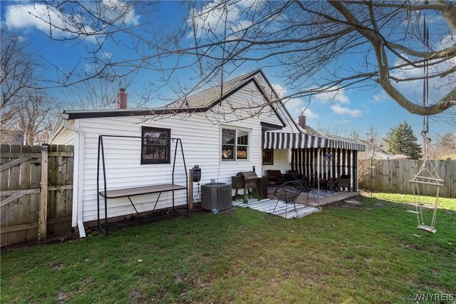261 Highland Drive, Amherst, NY 14221