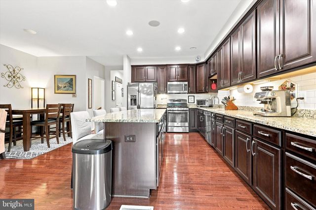 51 FRANKLIN CIR, Somerdale, NJ 08083