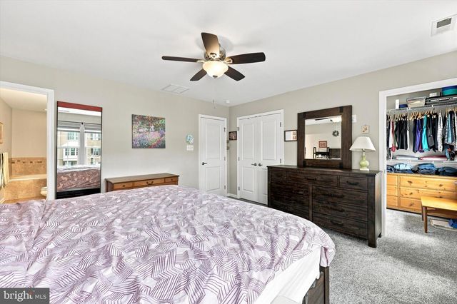 51 FRANKLIN CIR, Somerdale, NJ 08083